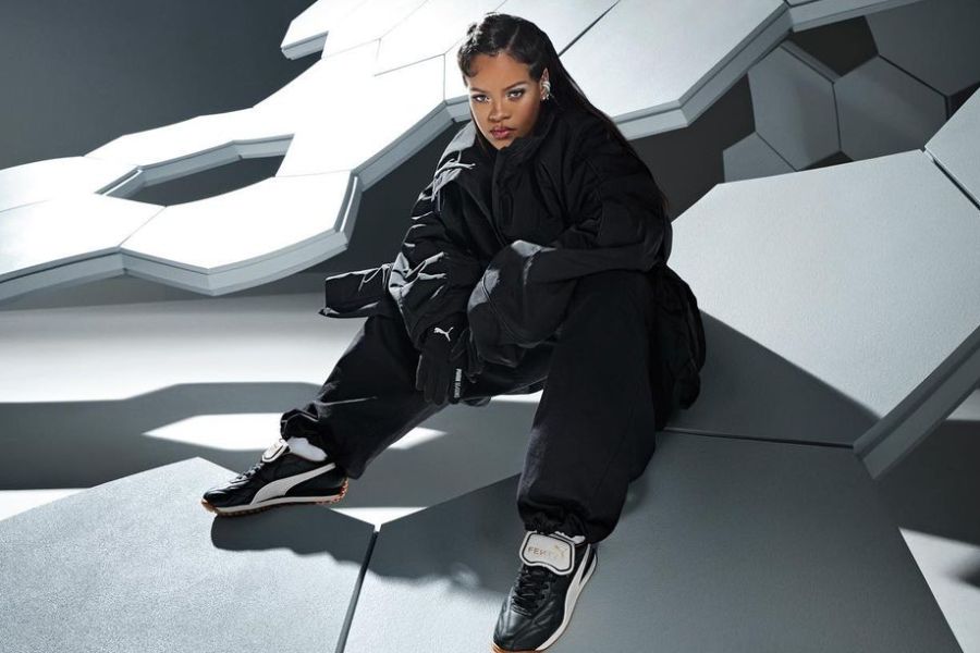 Rihanna’dan Sevindiren Haber Geldi