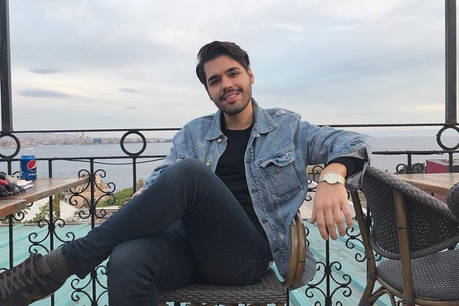 Emir Can İğrek'in 'Kor' Şarkısı Nakaratıyla Sınıfı Geçiyor