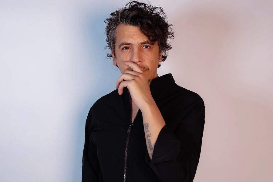 Ersay Üner Yeni Albümünü Yayınladı