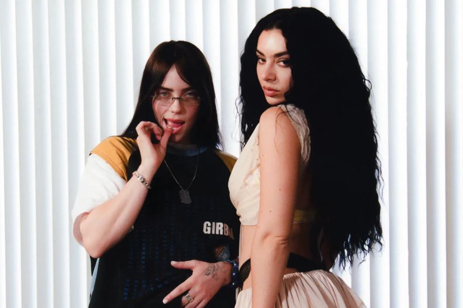 Charli XCX 'Guess' Remix'ini Yayınladı