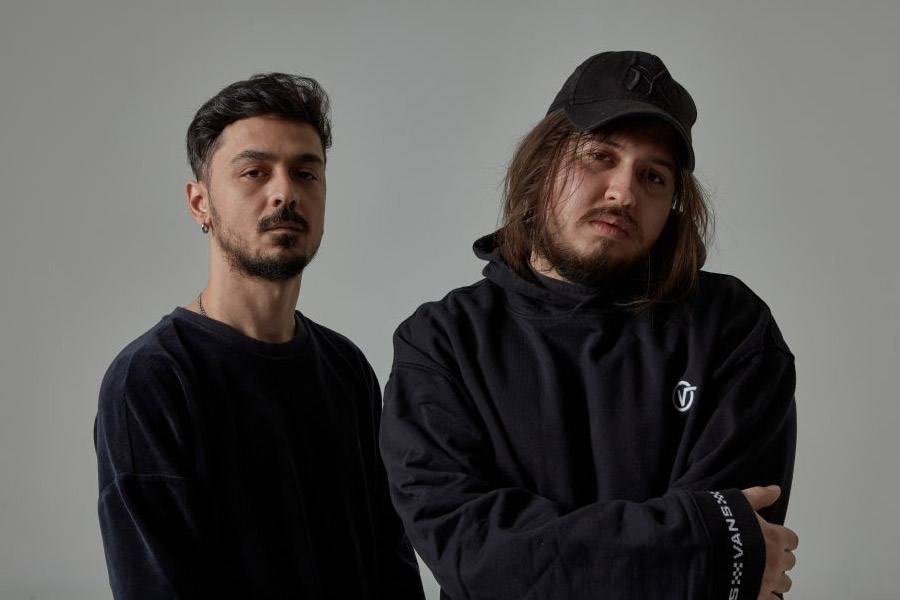 Mert Şenel ve Seçkin Türk “İki Sınır”da Buluştu