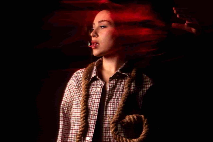 Afra'dan Yeni Şarkı: "16"