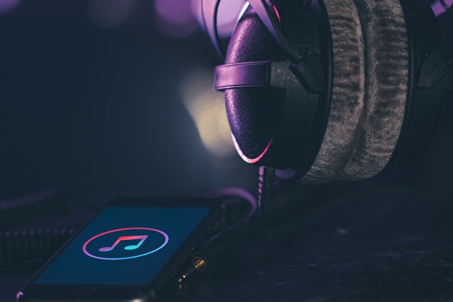 Apple Ünlü Müzik Girişimini Satın Aldı 