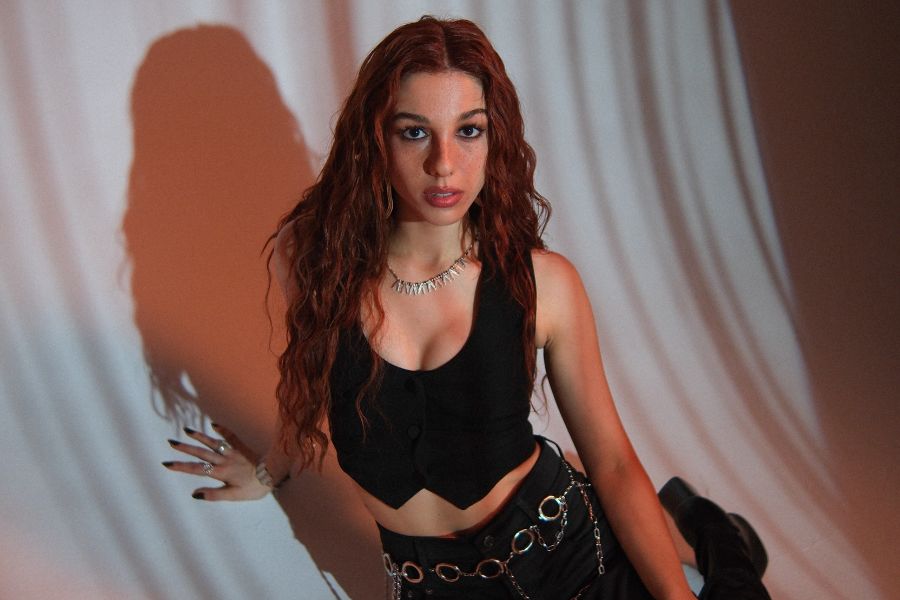 Selin'den Yeni Şarkı: "Başka Biri"