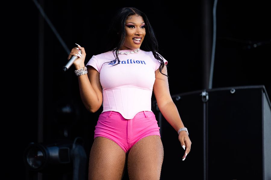 Megan Thee Stallion, Hot Girl Summer Turunun Ayrıntılarını Açıkladı