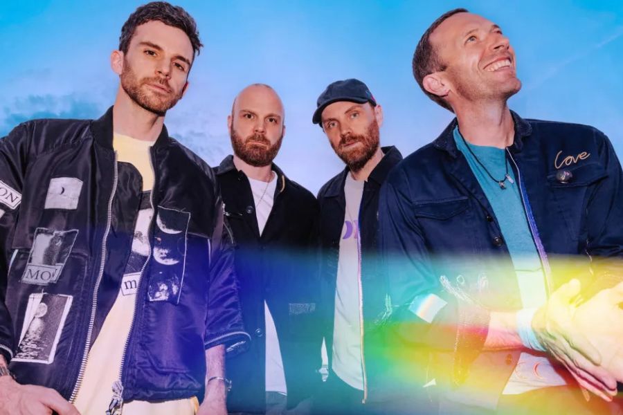 Coldplay, Üç Yeni Şarkı İçeren 'Moon Music'in Deluxe Versiyonunu Yayınladı