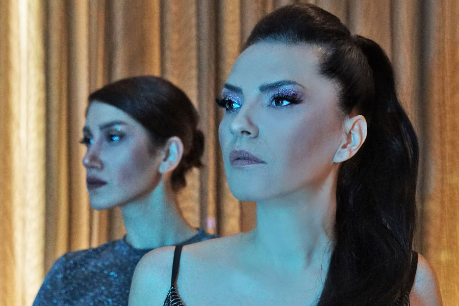 Yeşim Salkım ve Bade Derinöz Düeti