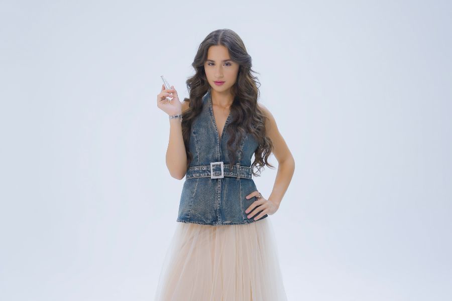 Ceylin Arslan Müzik Dünyasına Adım Attı