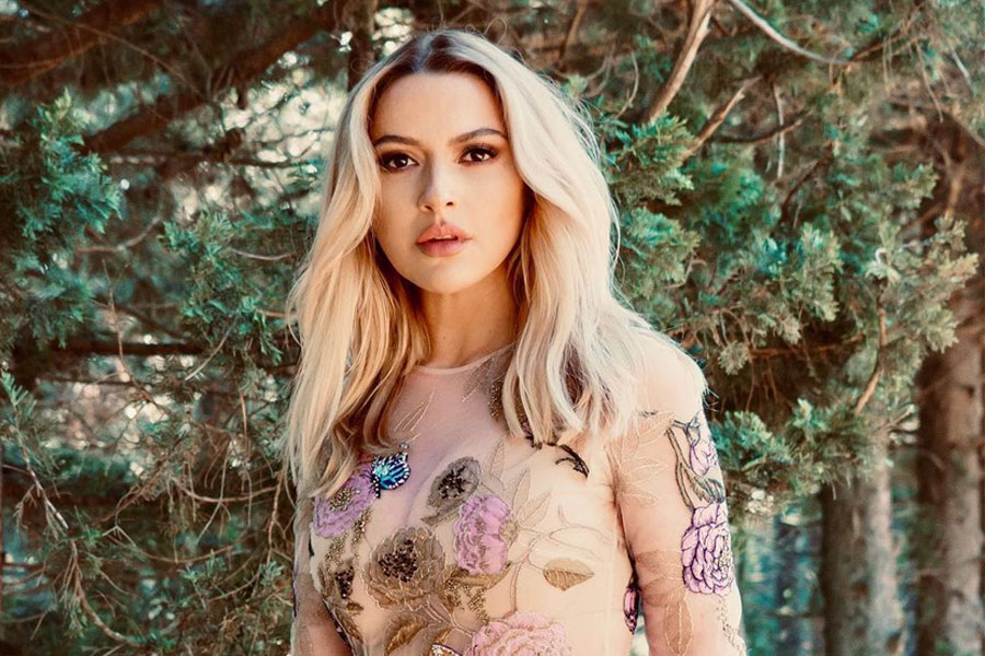 Hadise'nin PUBG Mobile'a Özel Hazırladığı Şarkının Klibi Yayınlandı