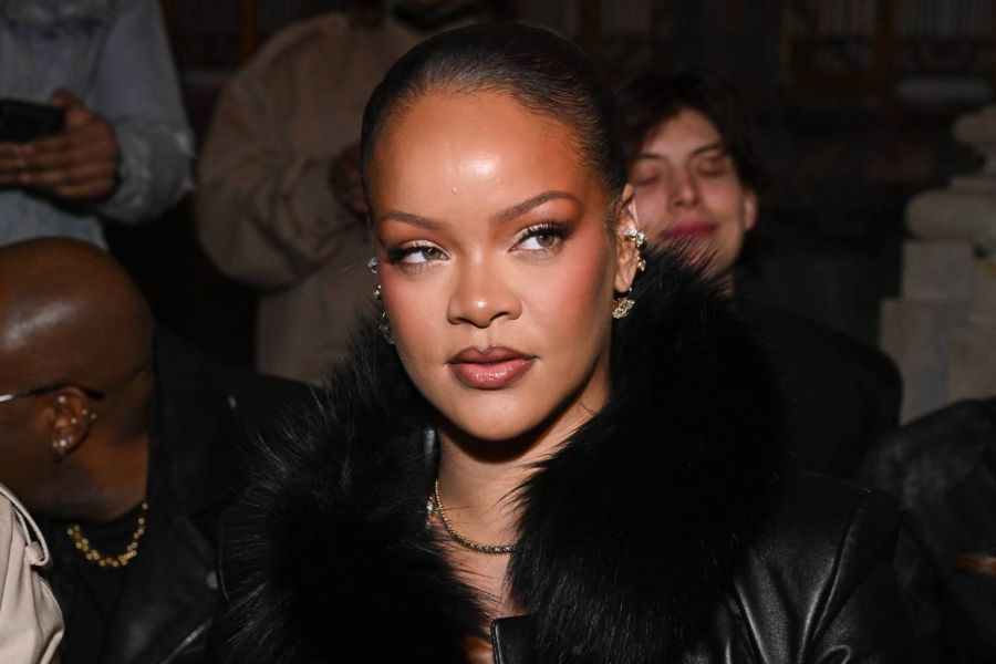 Rihanna Yeni Albümünü Kaydediyor