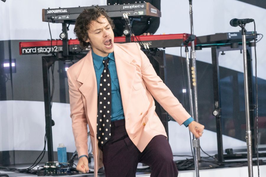 Harry Styles Sürpriz Bir Video Yayınladı