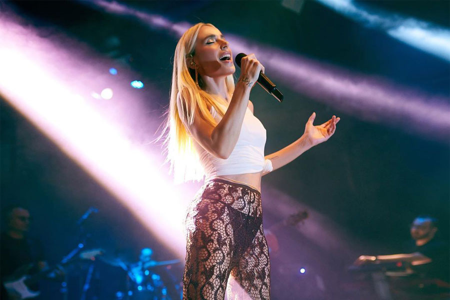 Transparan Kıyafeti İle Olay Olan, Ünlü Şarkıcı Gülşen'den Açıklama Geldi