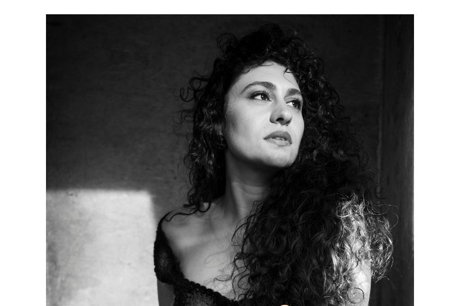 Elif Sanchez'den Yeni Yorum!