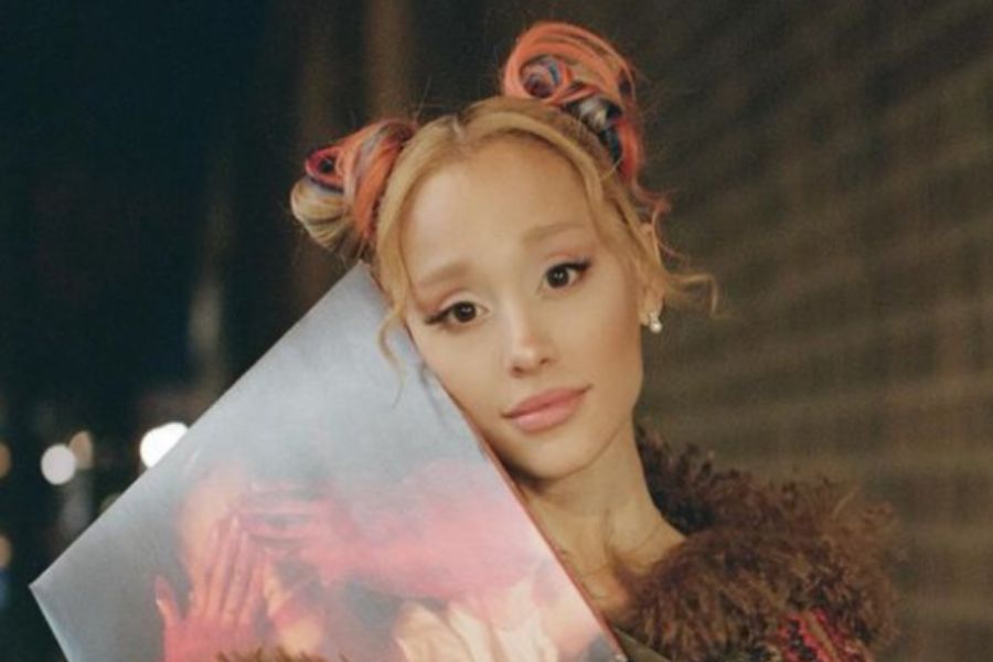 Ariana Grande'den Yeni Klip Geliyor