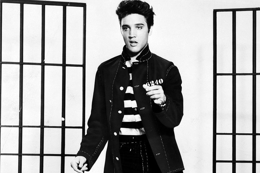 Elvis Presley'in Gitarı Rekor Fiyat'a Satıldı