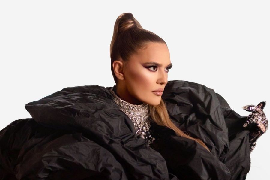 Demet Akalın'dan Yeni Şarkı!