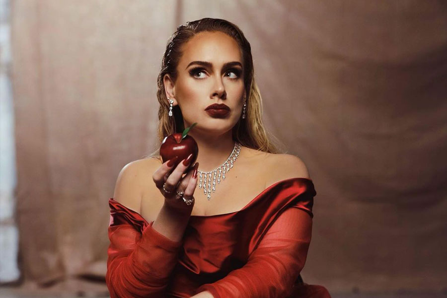 Adele Adından Söz Ettirmeye Devam Ediyor