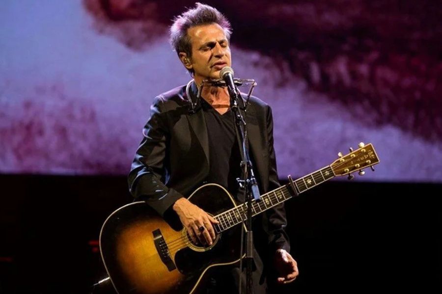 Teoman'dan "Hiç Kimse Bilmez"e Yeni Dokunuş