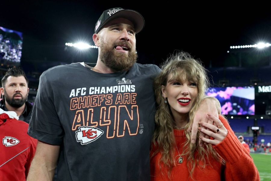 Travis Kelce, Taylor Swift’in Sahnesinde DJ Olmak İstiyor