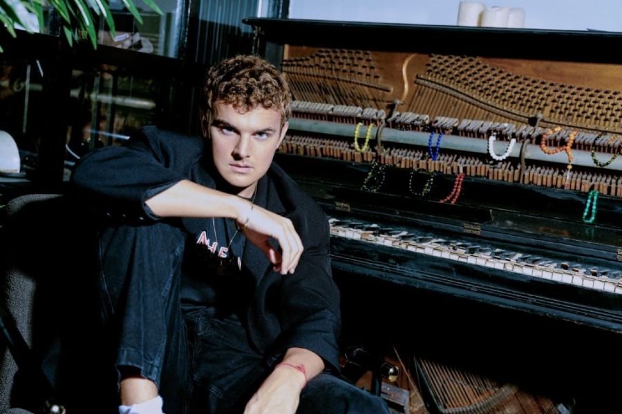 Cem Yenel'in İlk Albümü Yayında