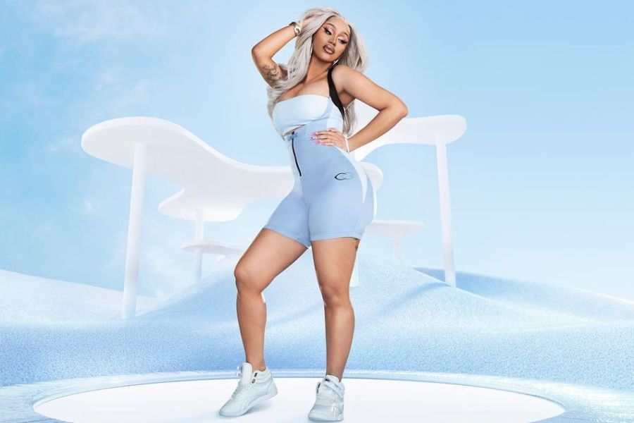 Cardi B, Kanye West ve Lil Durk ile “Hot Shit” İçin Yeni Video Paylaştı