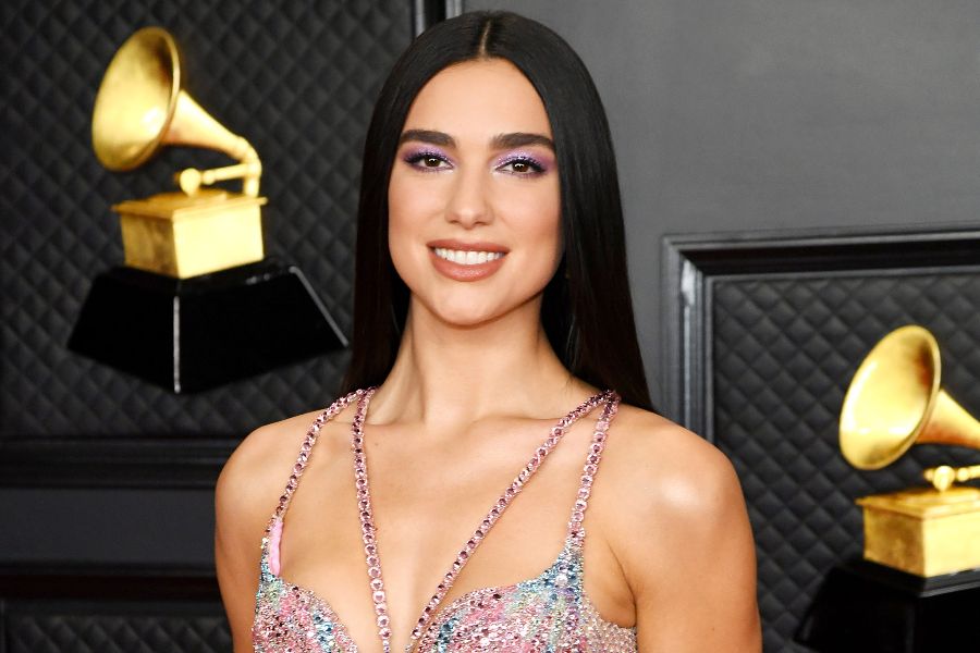 Dua Lipa Barbie'nin Kadrosunda
