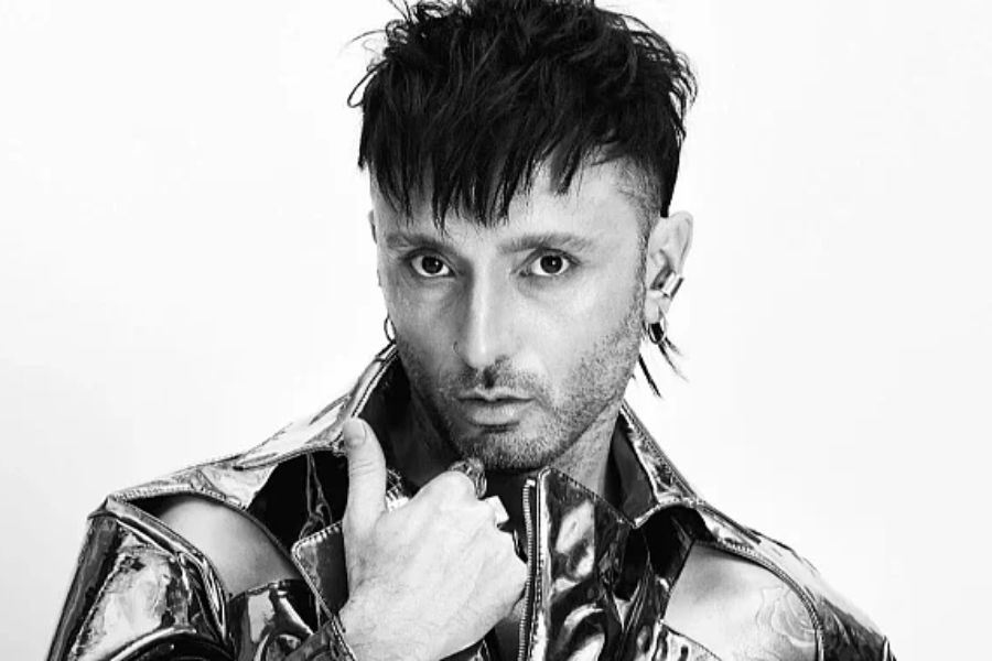 Mabel Matiz'den "Gök Mavi"