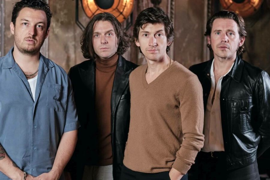 Arctic Monkeys Dört Yıl Aradan Sonra Geri Döndü!