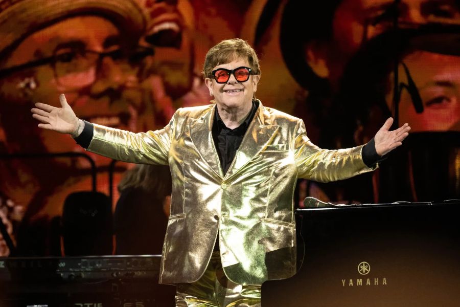 Sir Elton John: “Her Zamankinden Çok Daha İyi Şarkı Söylüyorum”