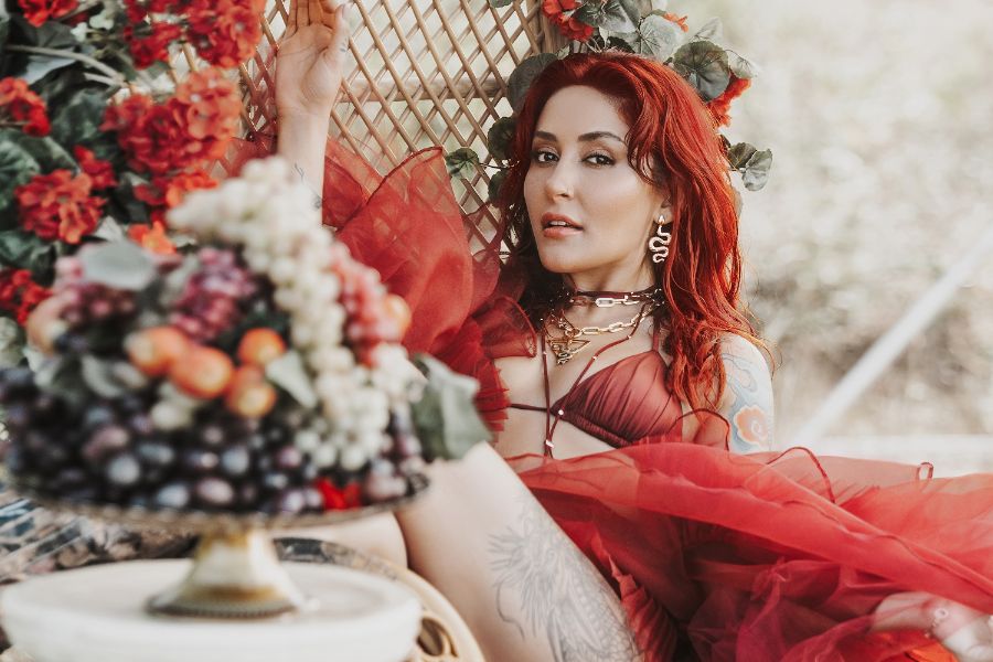 Melek Mosso'dan Yeni Hit!