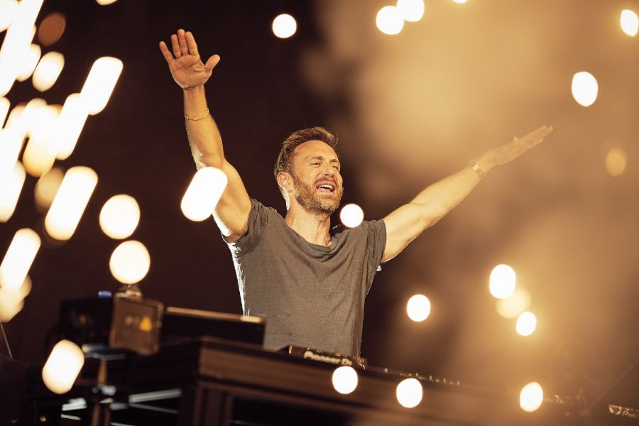 David Guetta Performanslarında Canlı Çaldığını İddia Etti