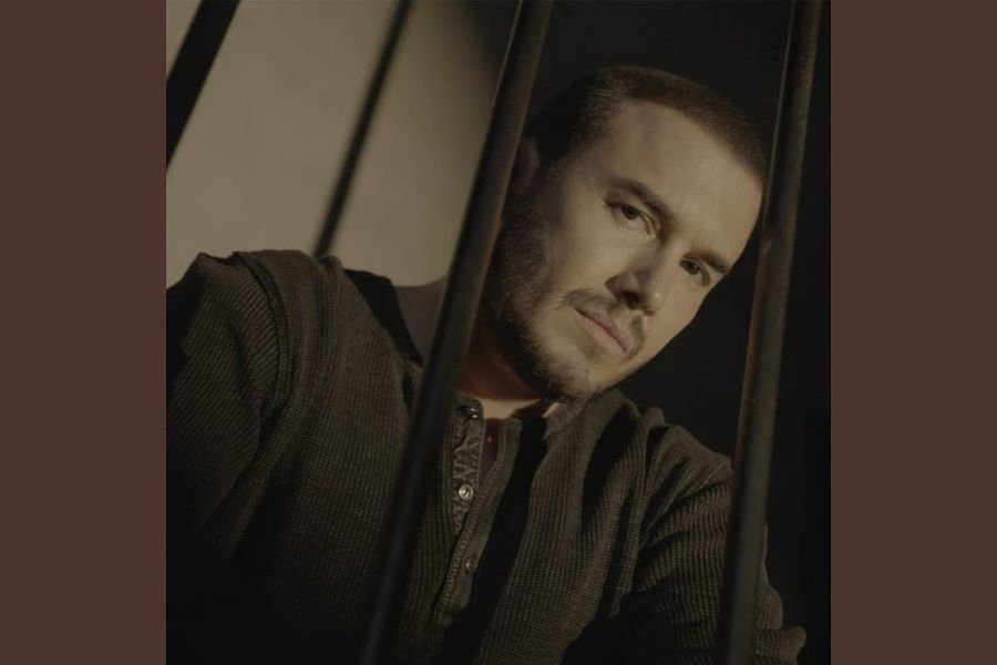 Mustafa Ceceli Yeni Şarkısını Yayınladı