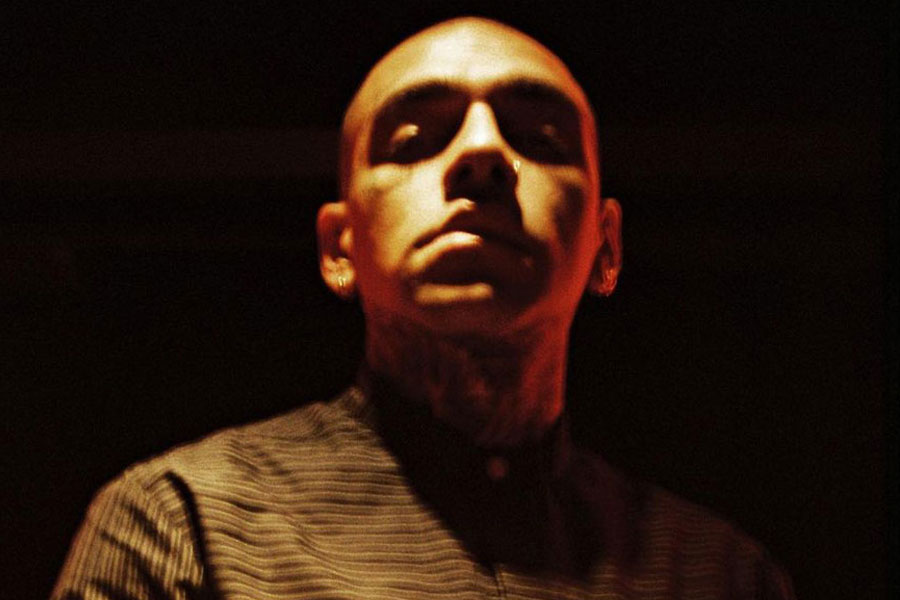 Ezhel “Sakatat” ile BTS’yi Solladı