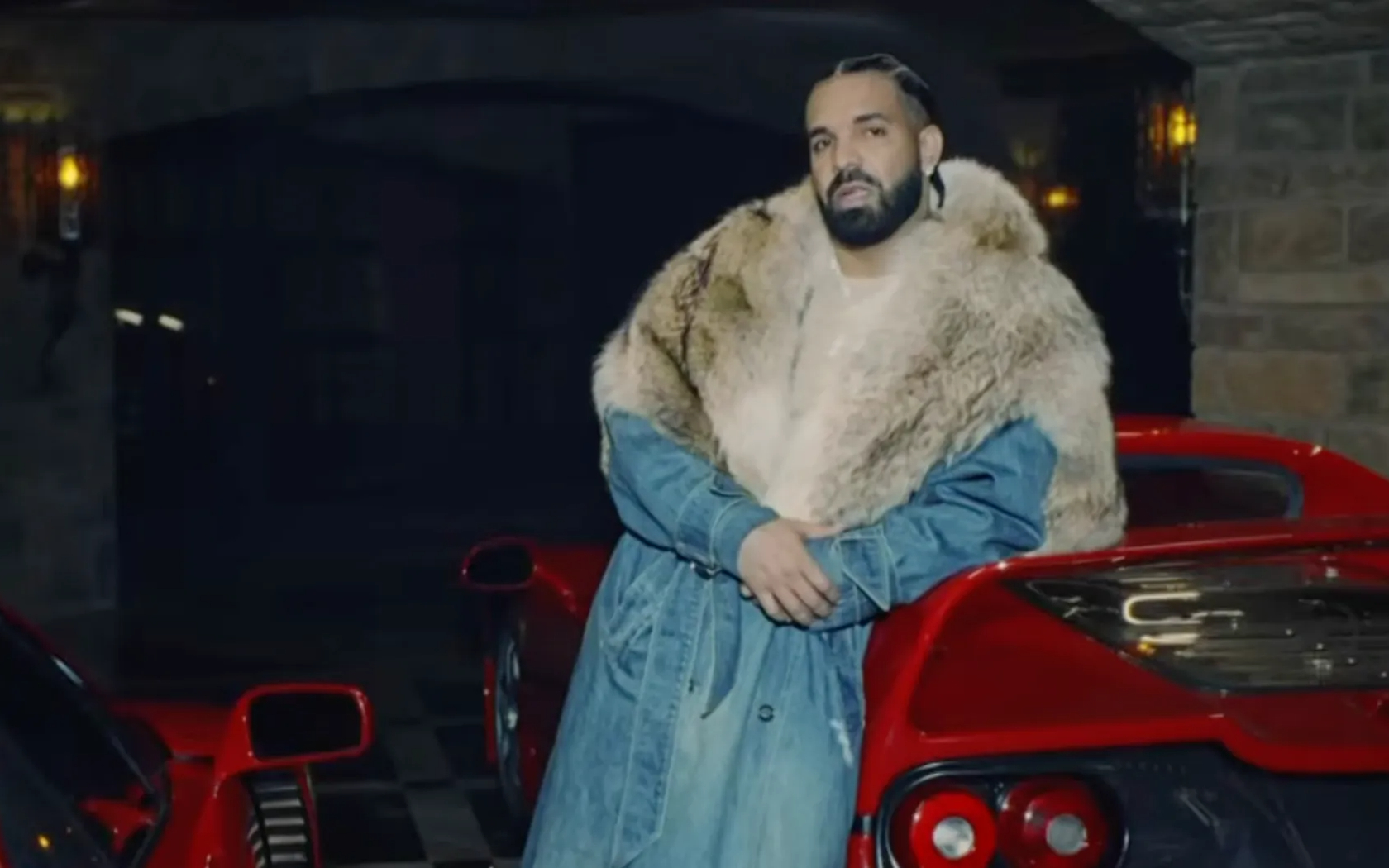 Drake 3 Albümü Aynı Anda Yayınladı