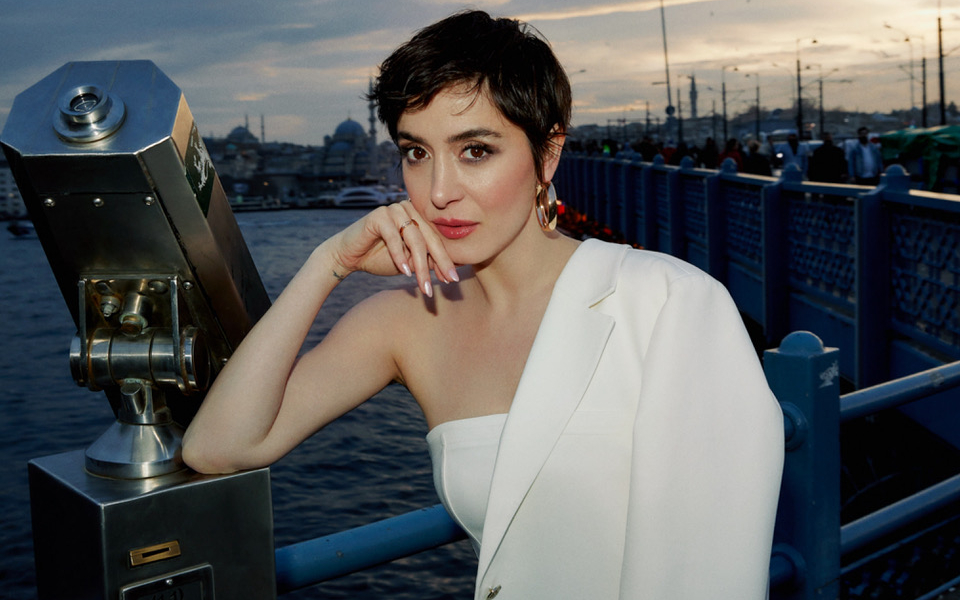 Ezgi Eyüboğlu’ndan Yeni Tekli: “İyileşeceğim”
