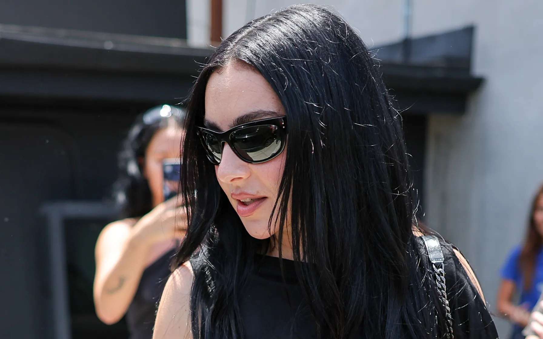 Charli XCX'ten Yeni Albüm ve Bir Sürpriz!