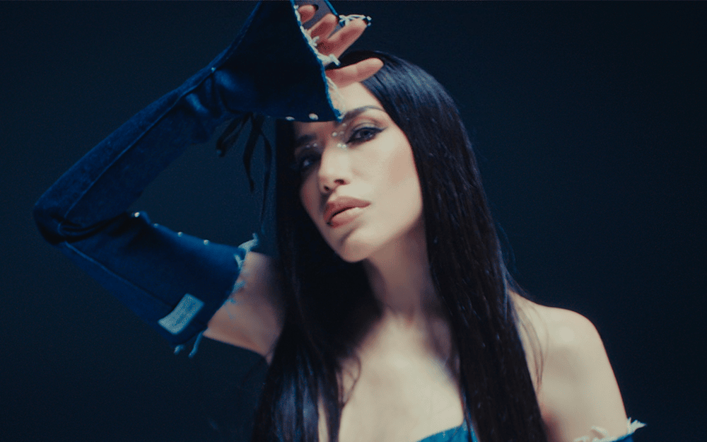 Burcu Güneş'ten Yeni Single Çalışması "Ben Yanmam"