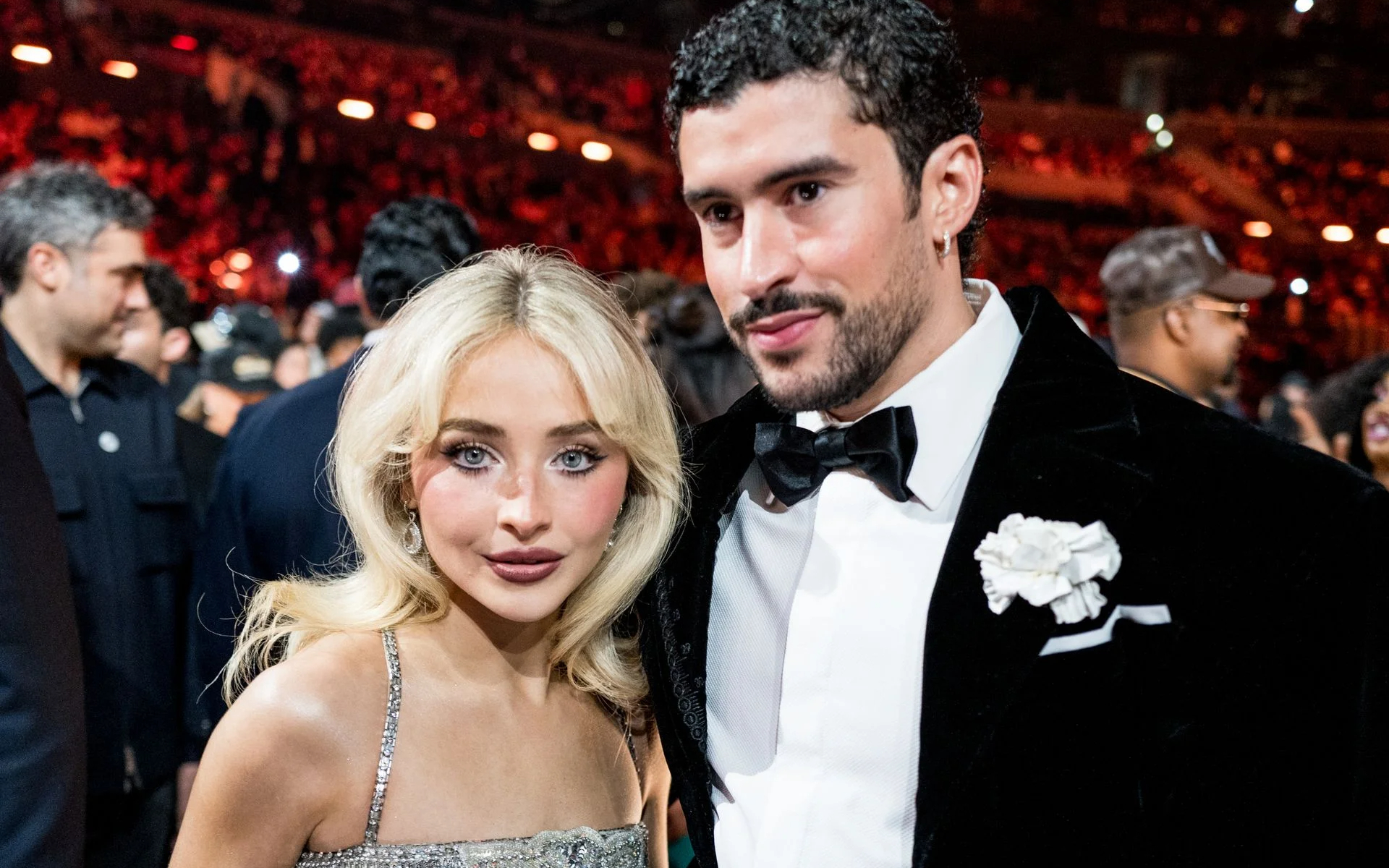 Sabrina Carpenter ve Bad Bunny İlk Emmy Ödüllerini Kazandı