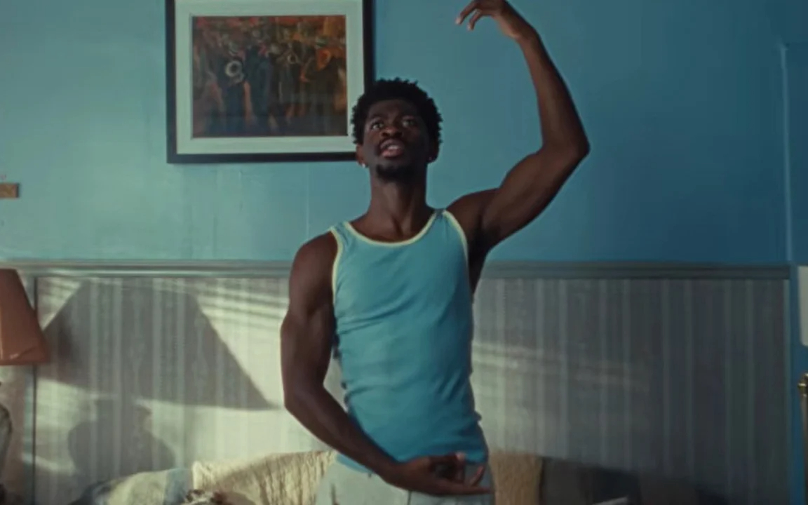 Lil Nas X Yeni Single'ı "World's Greatest"ı Duyurdu