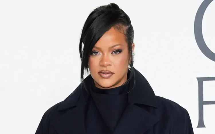 Rihanna'nın Yayınlanmamış 170 Şarkısı Var!