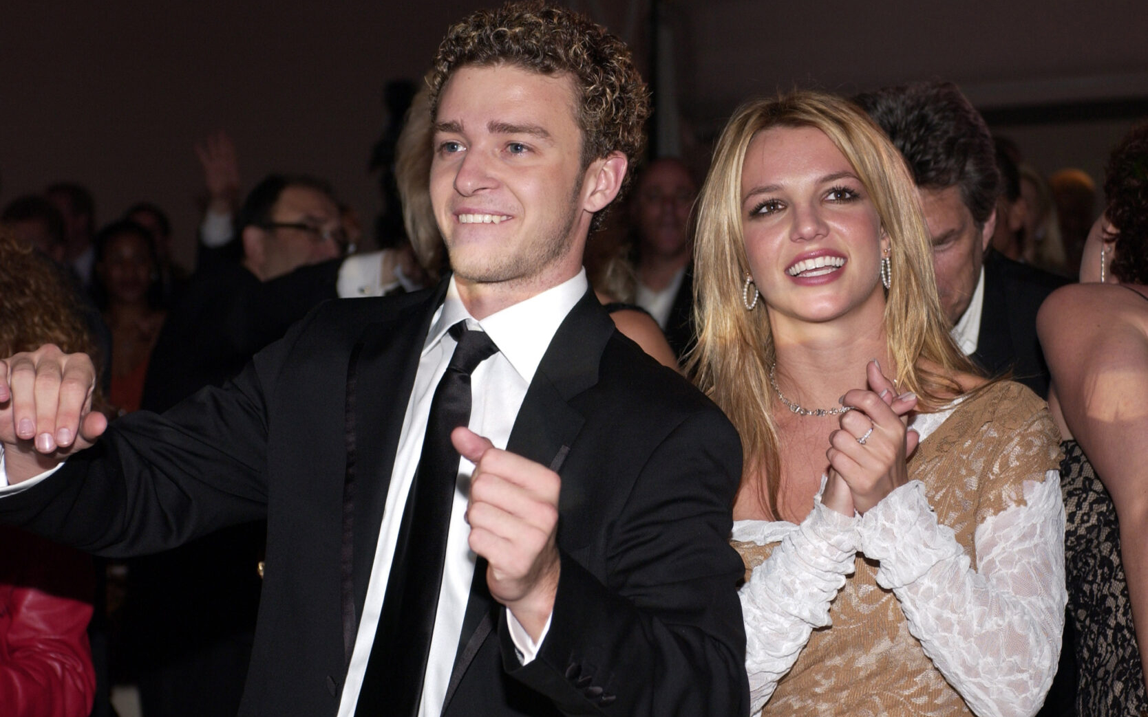 Britney Spears Ve Justin Timberlake’in Yayınlanmamış Düeti Ortaya Çıktı!